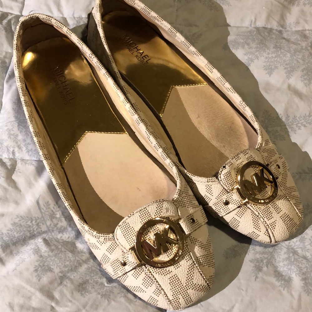 Michael Kors Signature Fulton moc flat shoe 11